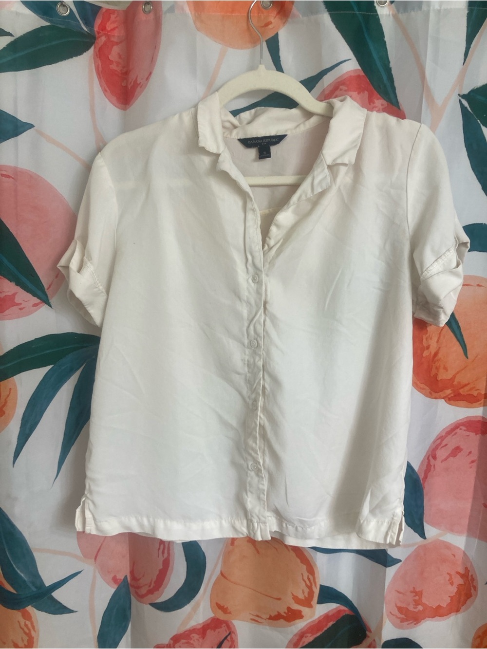 Banana Republic Cream Short-Sleeve Button-Down Blouse